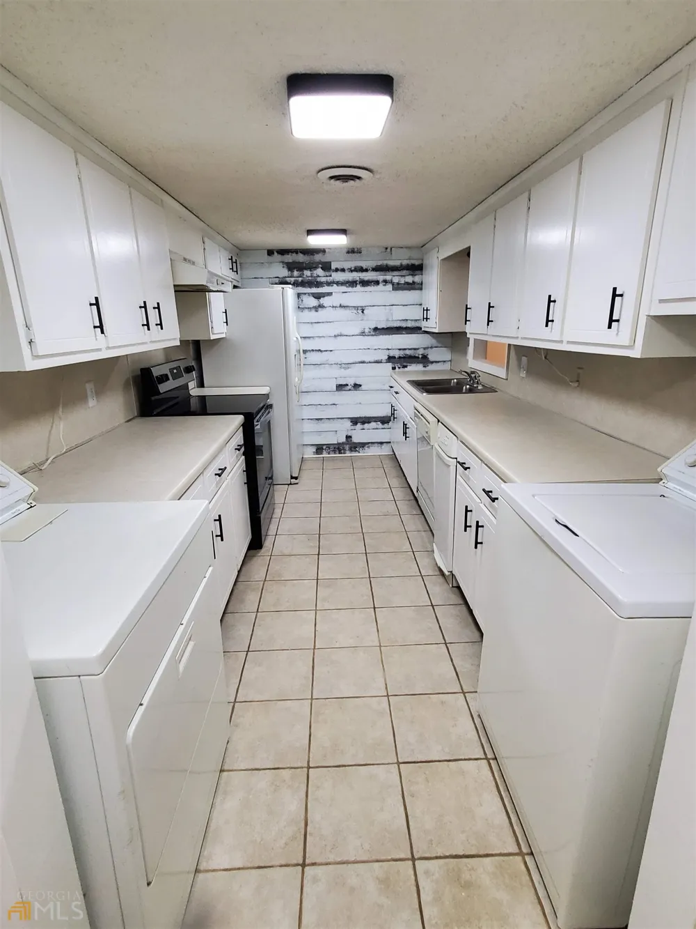 1 Duffers CT Kennesaw, GA 30144