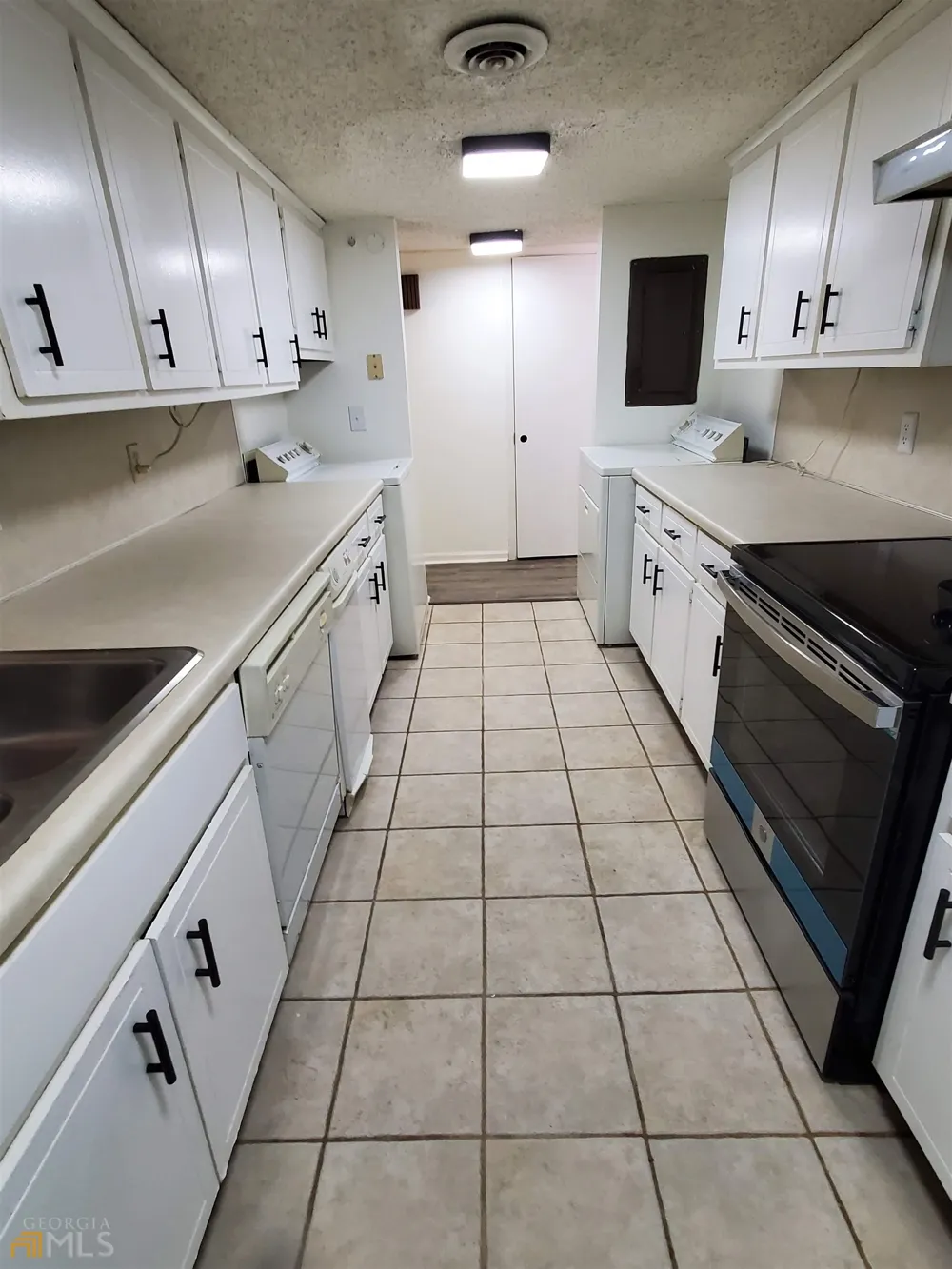 1 Duffers CT Kennesaw, GA 30144