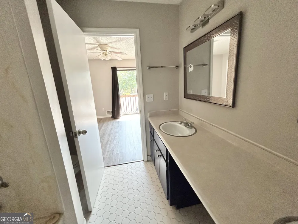 1 Duffers CT Kennesaw, GA 30144