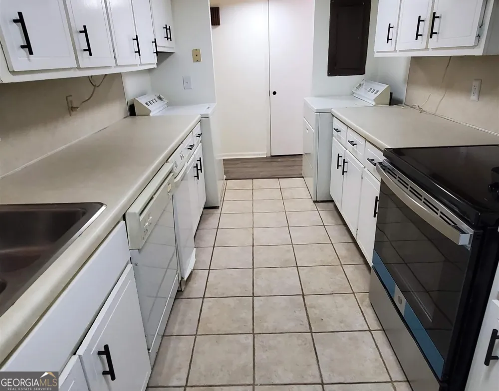 1 Duffers CT Kennesaw, GA 30144