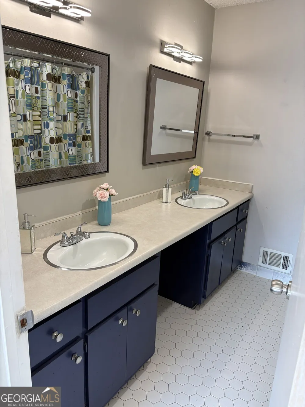 1 Duffers CT Kennesaw, GA 30144