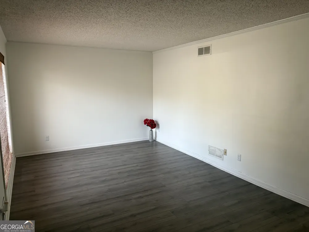 1 Duffers CT Kennesaw, GA 30144