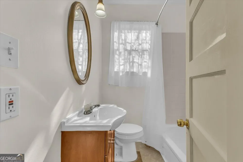 444 Price ST Savannah, GA 31401