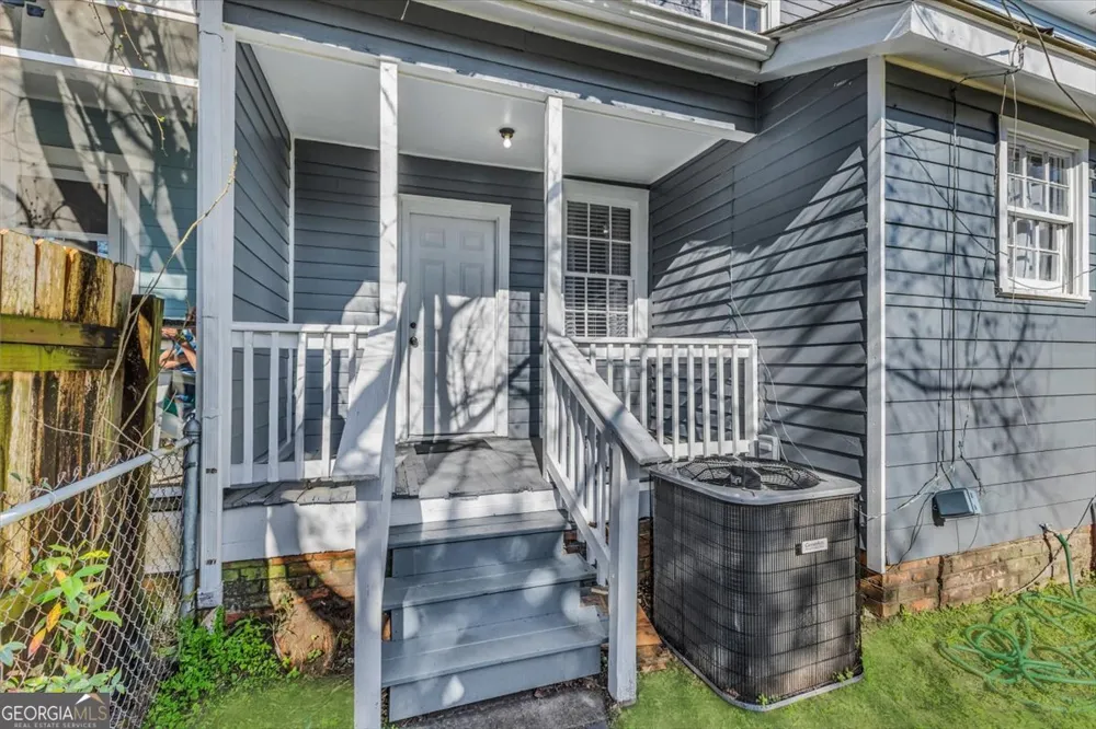 444 Price ST Savannah, GA 31401