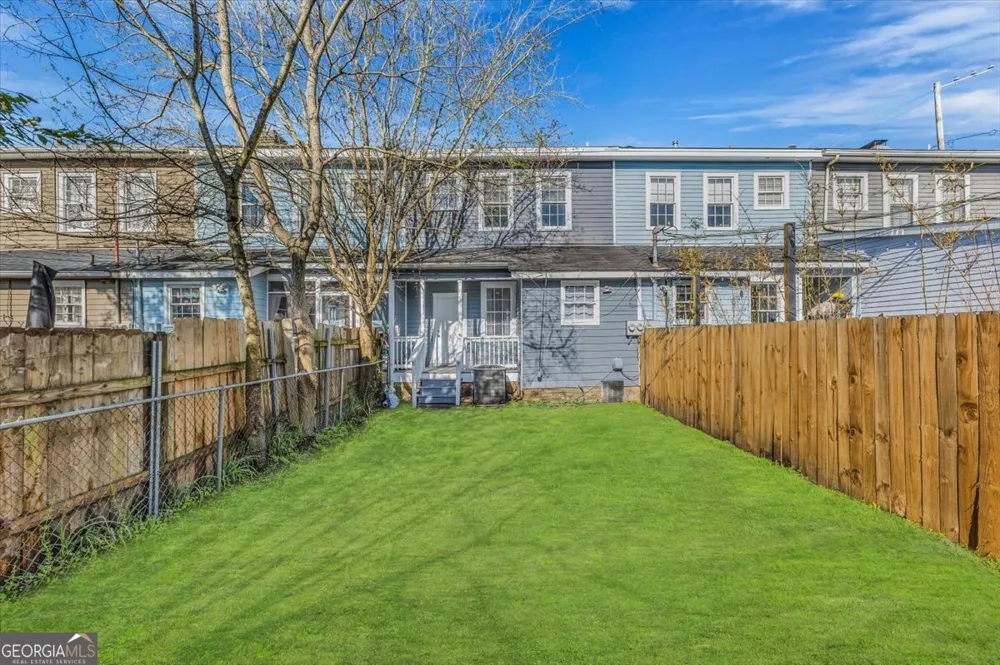 444 Price ST Savannah, GA 31401