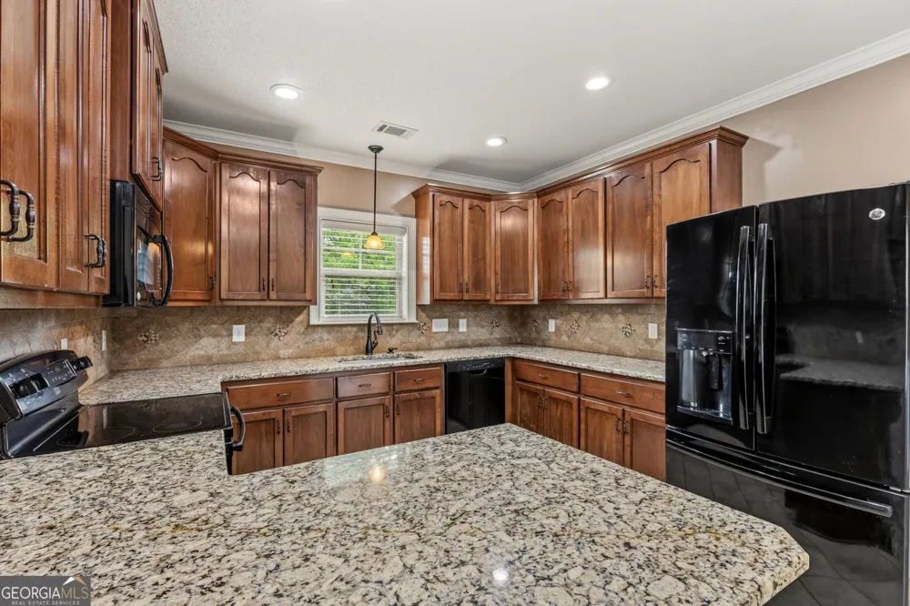 123 Highland Point DR Kathleen, GA 31047