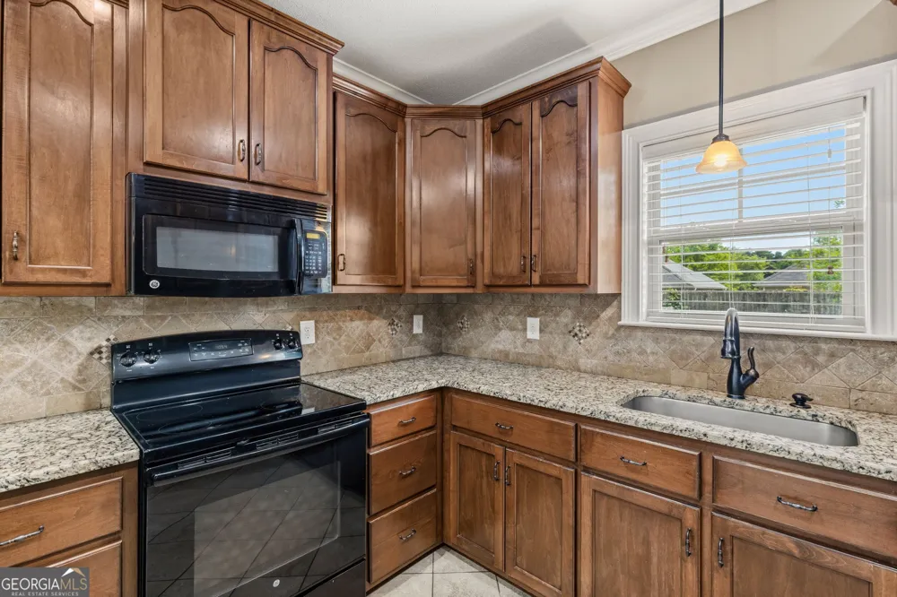 123 Highland Point DR Kathleen, GA 31047