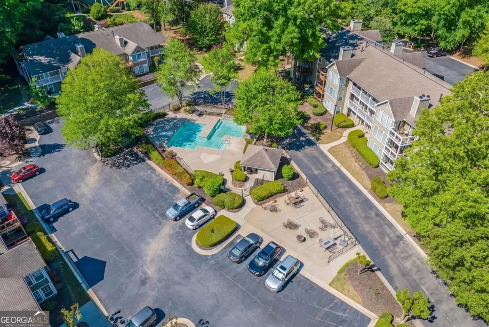 204 Berkeley Woods DR Duluth, GA 30096