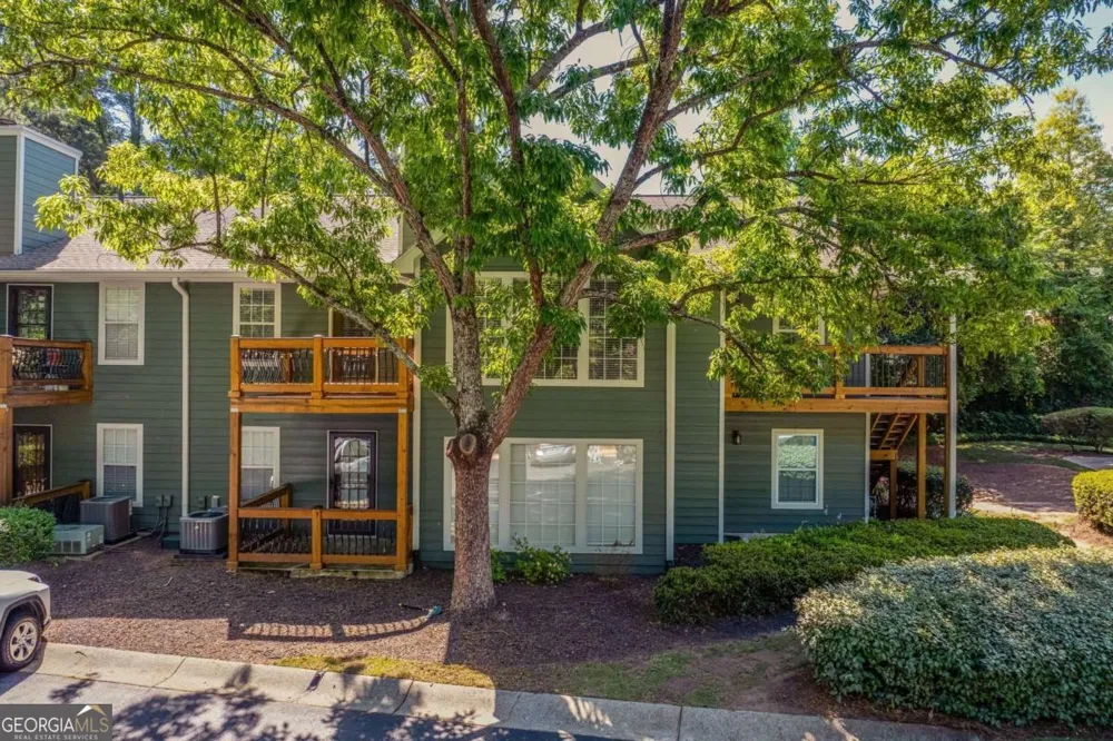 204 Berkeley Woods DR Duluth, GA 30096