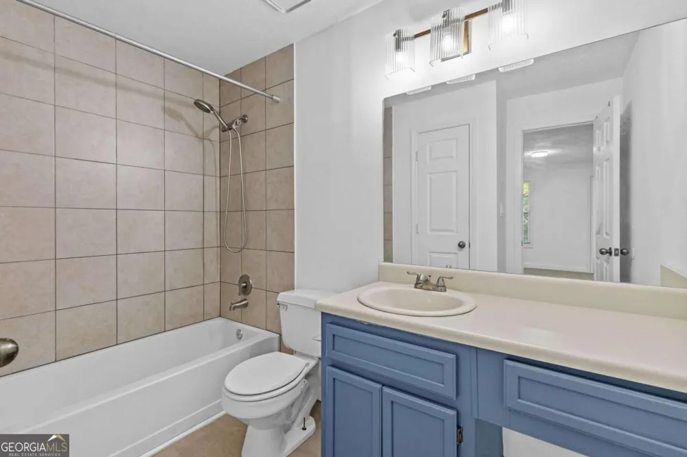 204 Berkeley Woods DR Duluth, GA 30096