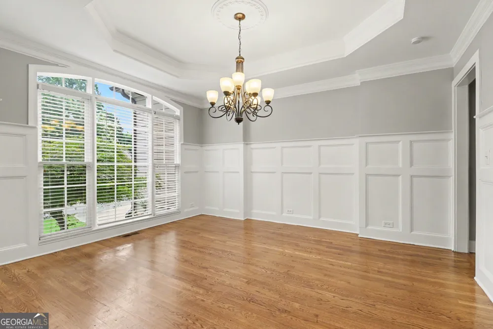 1762 Country Wood DR Hoschton, GA 30548
