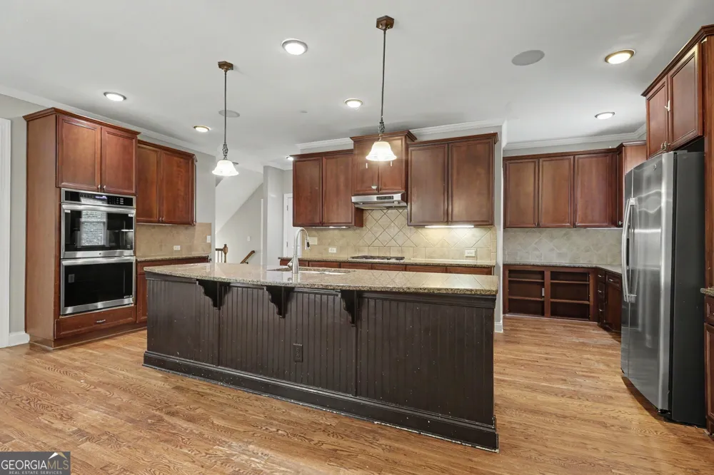 1762 Country Wood DR Hoschton, GA 30548