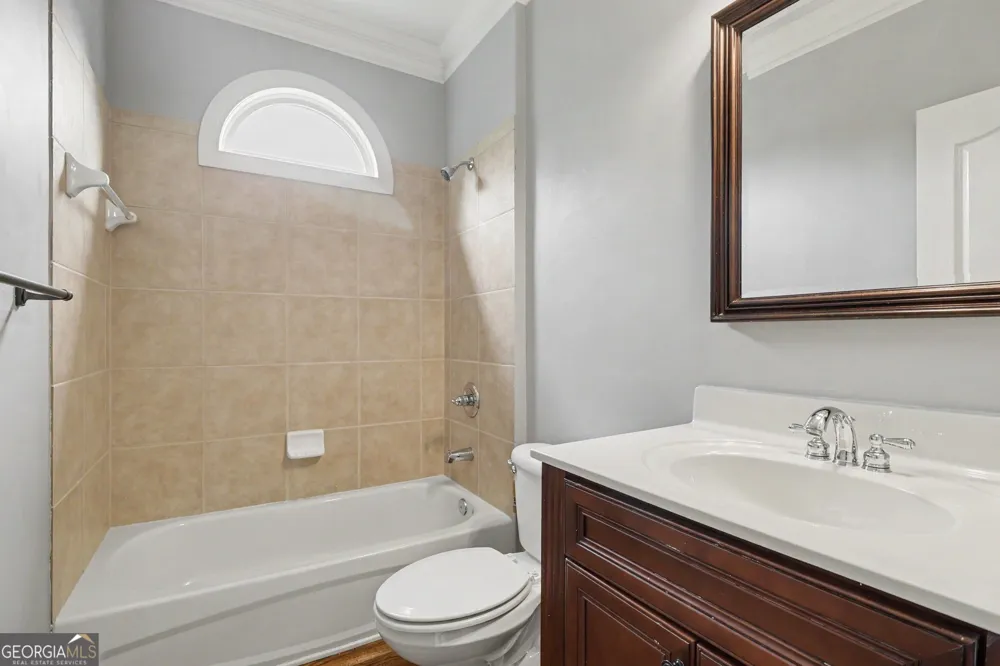 1762 Country Wood DR Hoschton, GA 30548