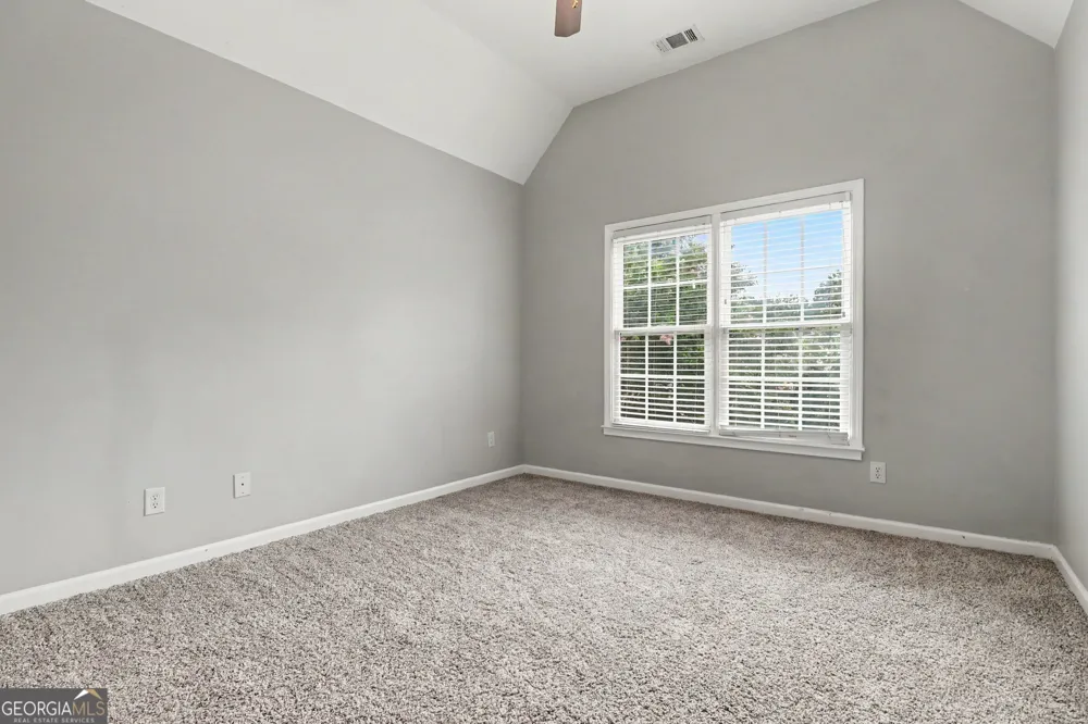 1762 Country Wood DR Hoschton, GA 30548