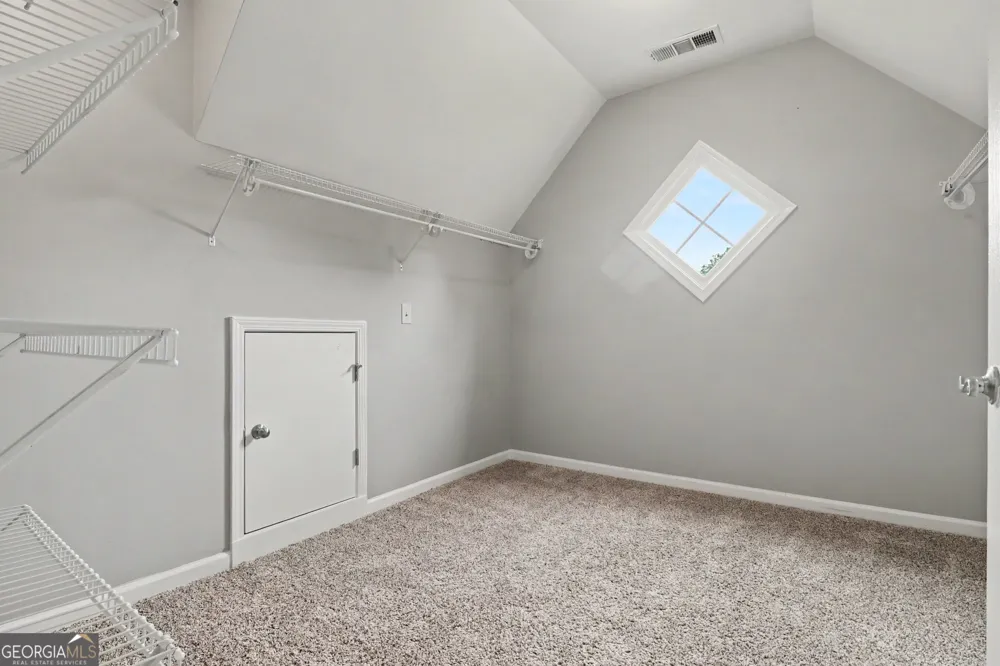 1762 Country Wood DR Hoschton, GA 30548