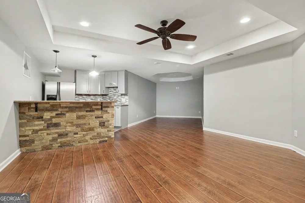 1762 Country Wood DR Hoschton, GA 30548