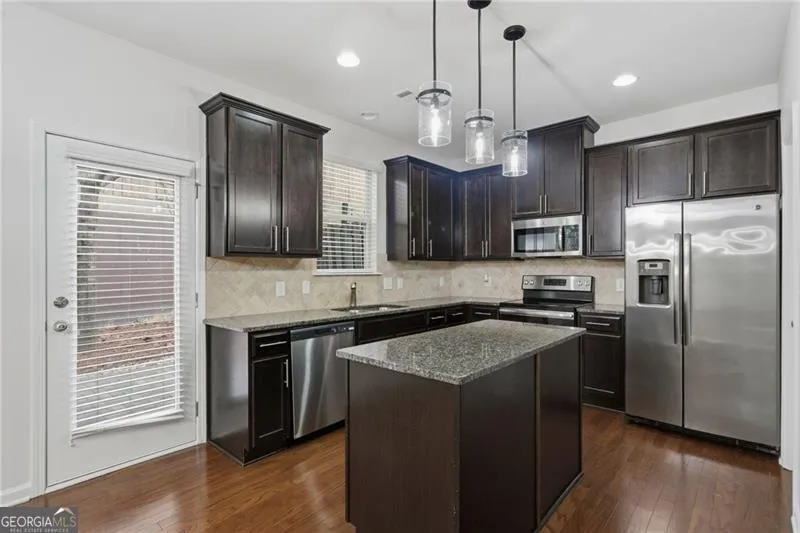 1697 Paxton LN SW Lilburn, GA 30047