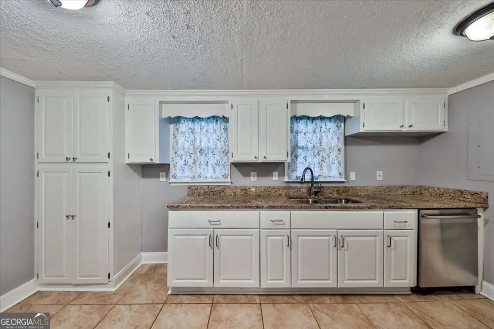 6320 Temple ST Lithia Springs, GA 30122