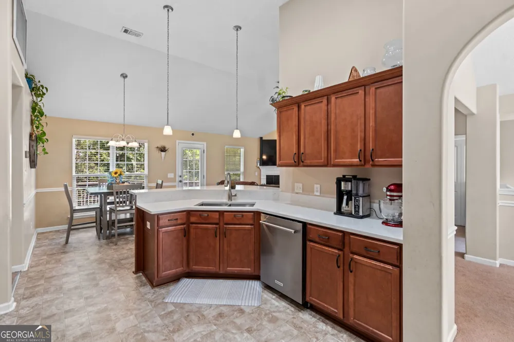 197 Parker LN Richmond Hill, GA 31324