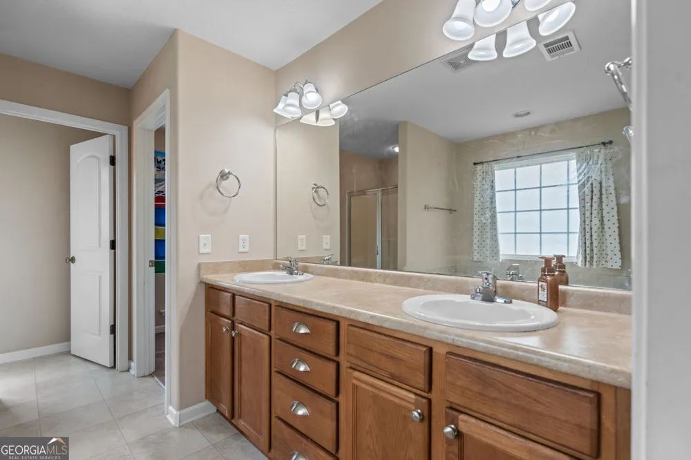197 Parker LN Richmond Hill, GA 31324