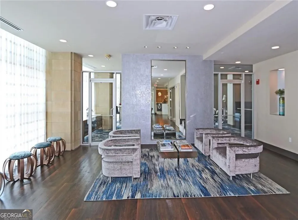 4561 Olde Perimeter WAY Dunwoody, GA 30346