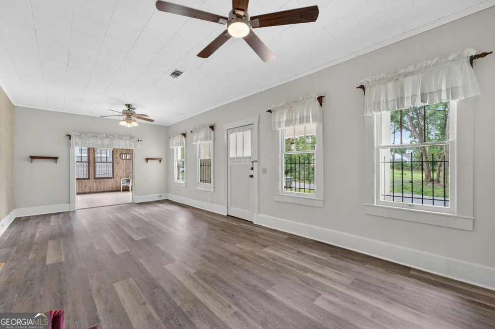 417 E Sellers ST Douglas, GA 31533