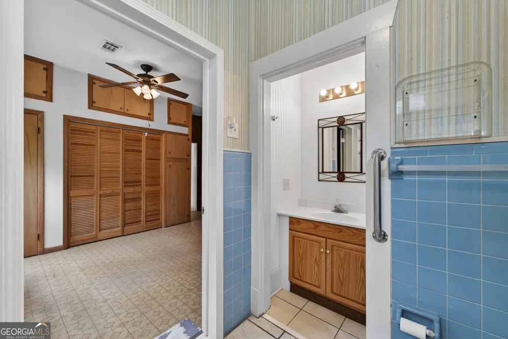 417 E Sellers ST Douglas, GA 31533