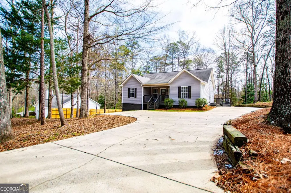 212 Hillcrest RD Heflin, AL 36264