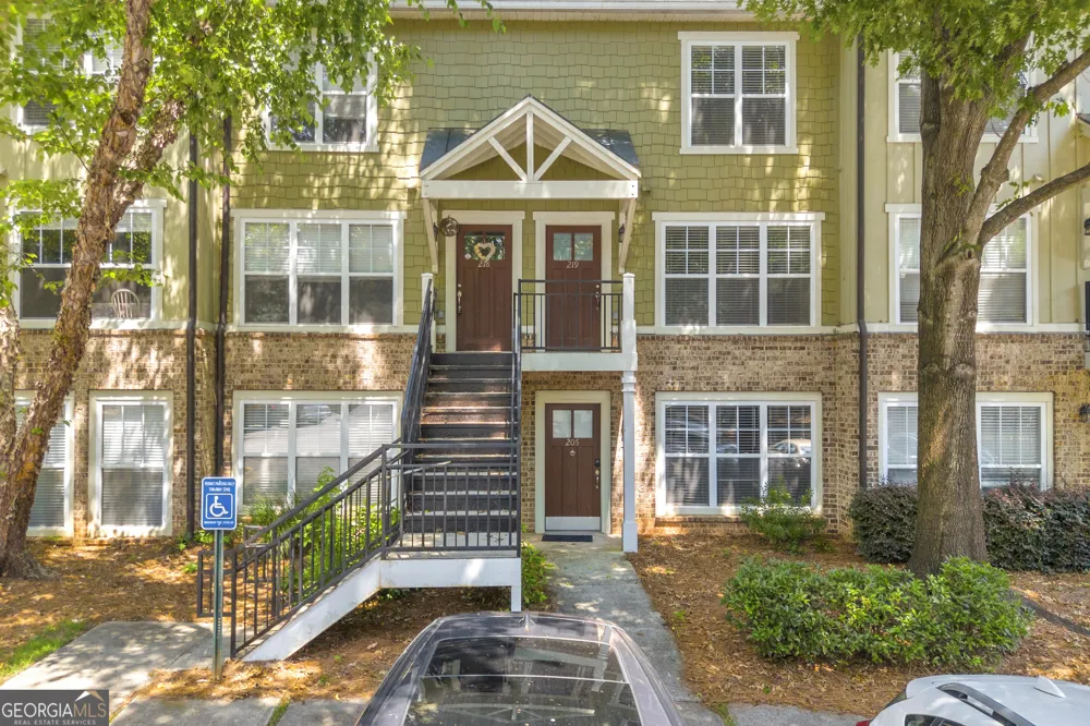 490 Barnett Shoals RD Athens, GA 30605