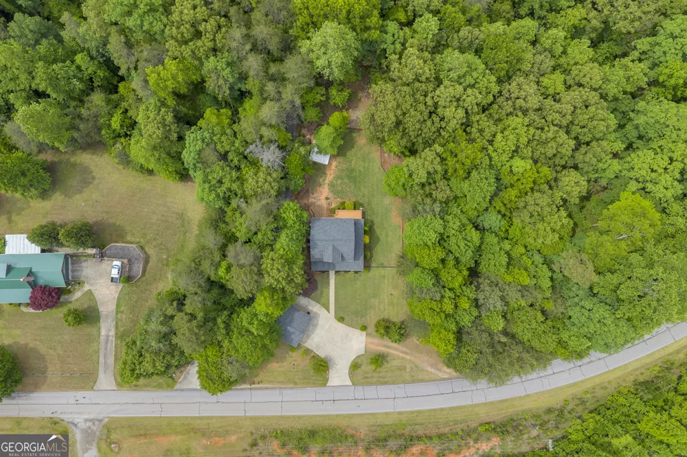 946 Riverdale RD Toccoa, GA 30577