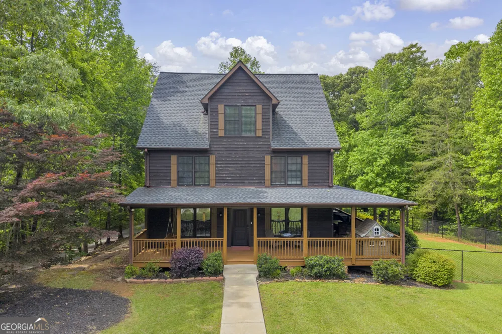 946 Riverdale RD Toccoa, GA 30577