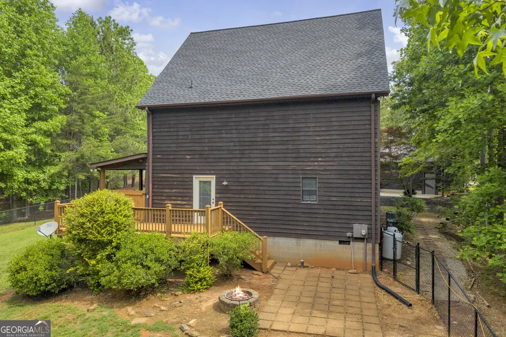946 Riverdale RD Toccoa, GA 30577