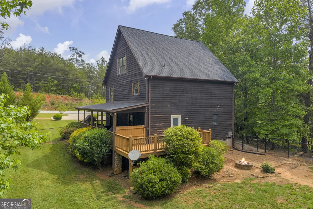 946 Riverdale RD Toccoa, GA 30577