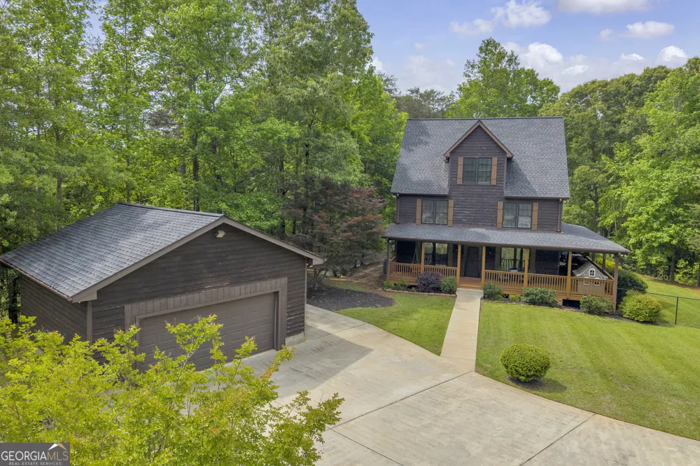 946 Riverdale RD Toccoa, GA 30577