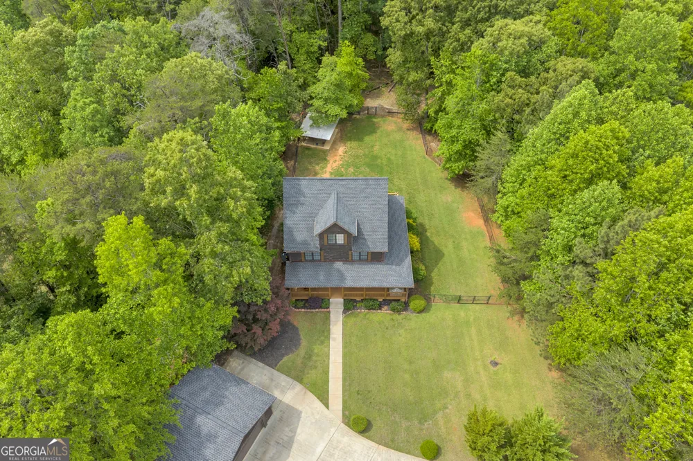 946 Riverdale RD Toccoa, GA 30577