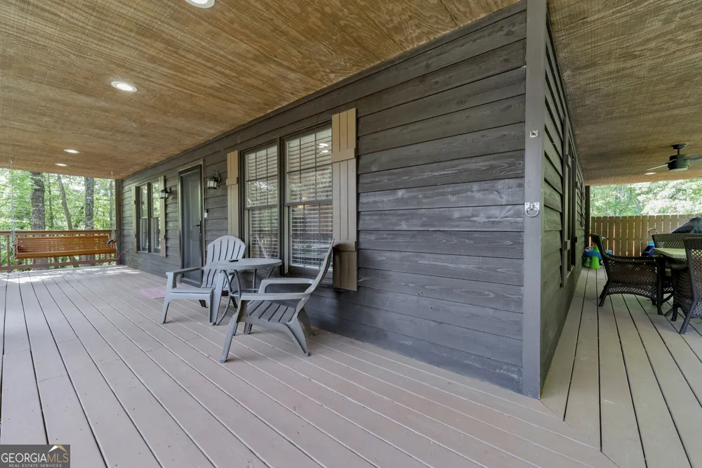 946 Riverdale RD Toccoa, GA 30577