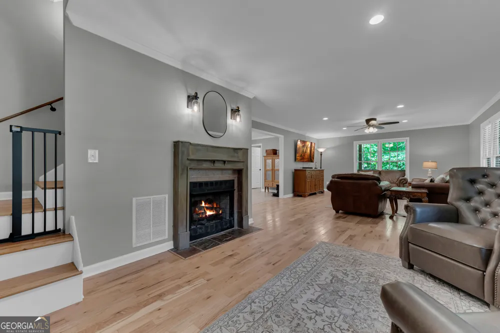 946 Riverdale RD Toccoa, GA 30577