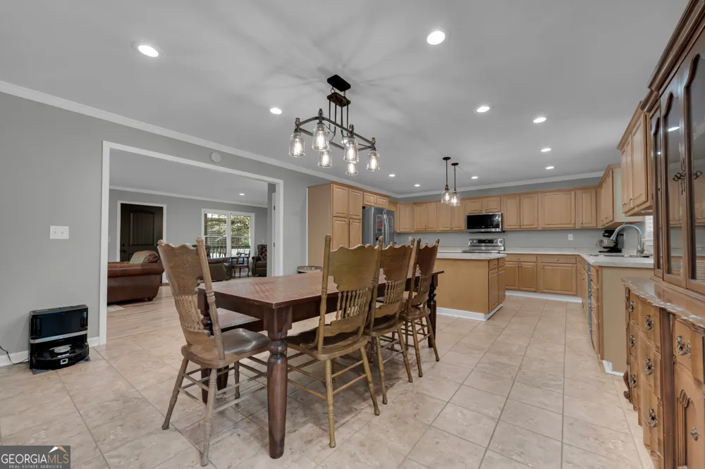 946 Riverdale RD Toccoa, GA 30577
