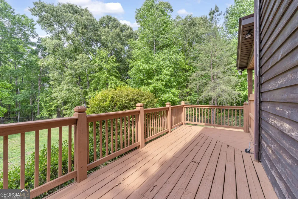 946 Riverdale RD Toccoa, GA 30577