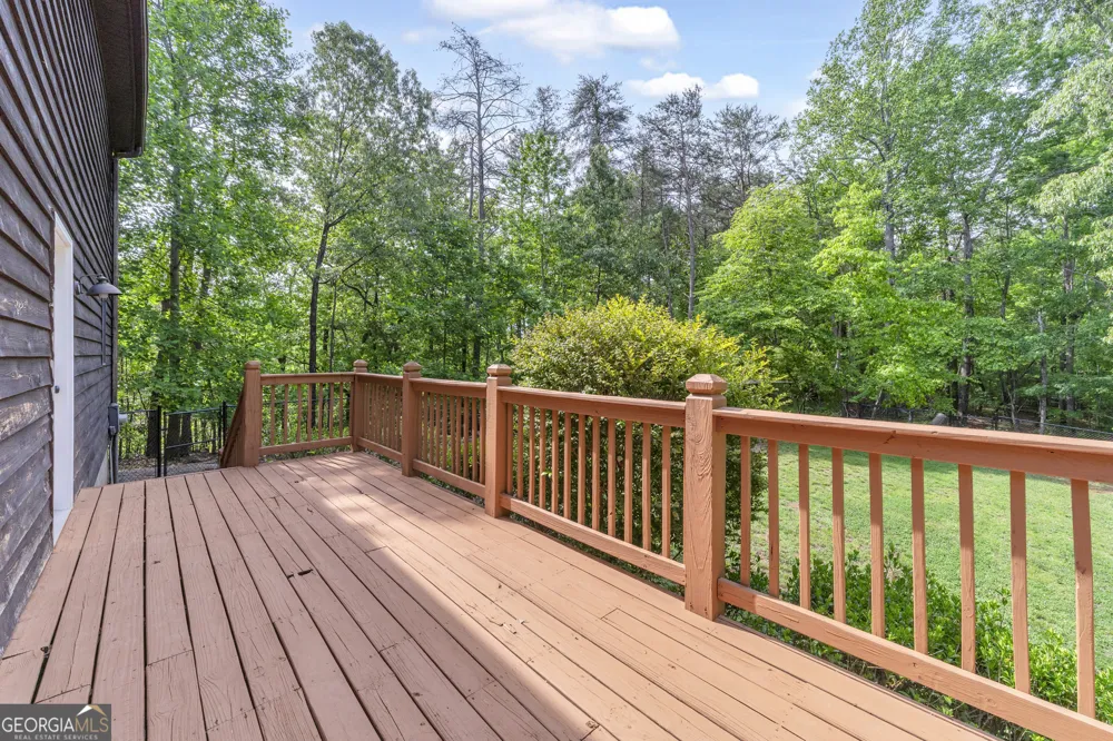 946 Riverdale RD Toccoa, GA 30577