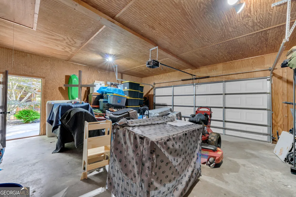 946 Riverdale RD Toccoa, GA 30577