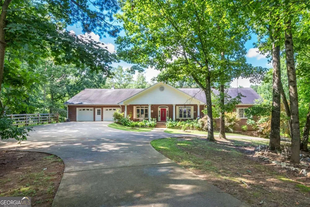 755 Harris RD Jasper, GA 30143