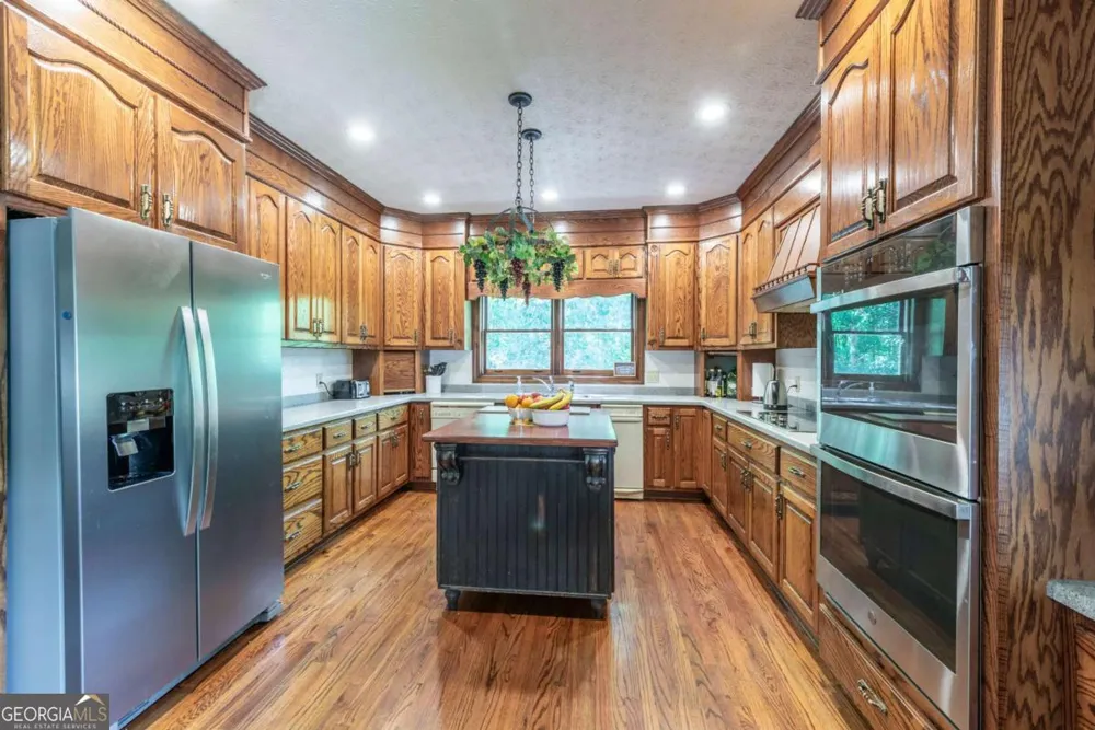755 Harris RD Jasper, GA 30143