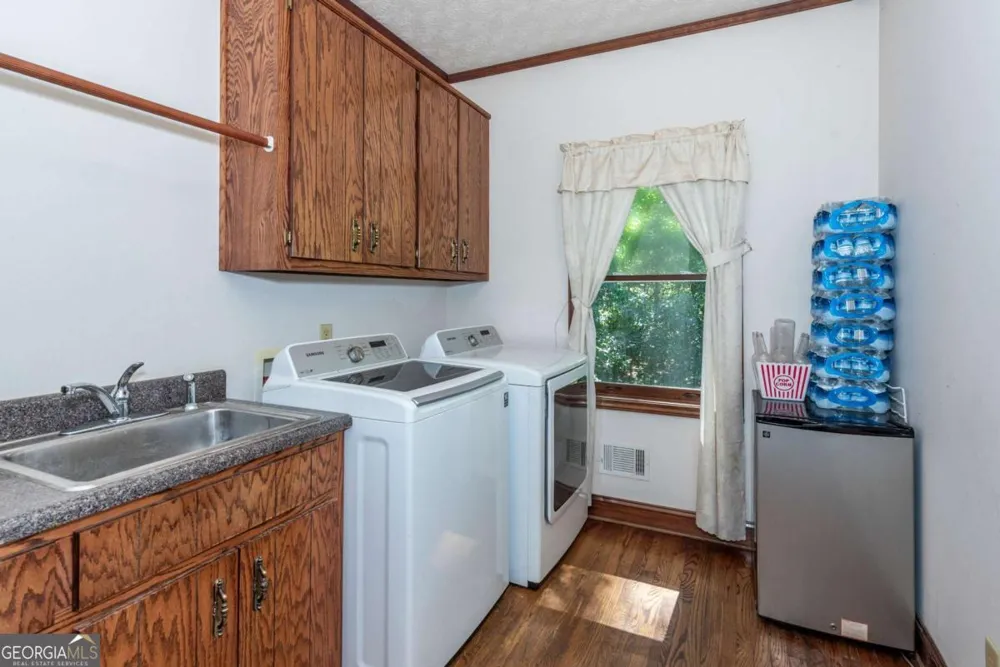 755 Harris RD Jasper, GA 30143