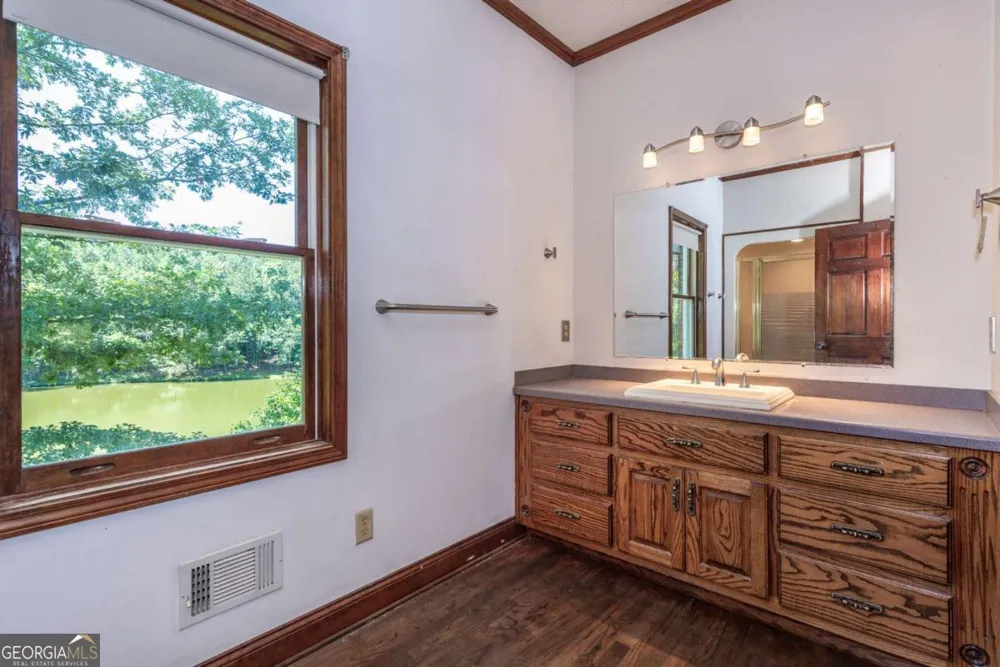 755 Harris RD Jasper, GA 30143