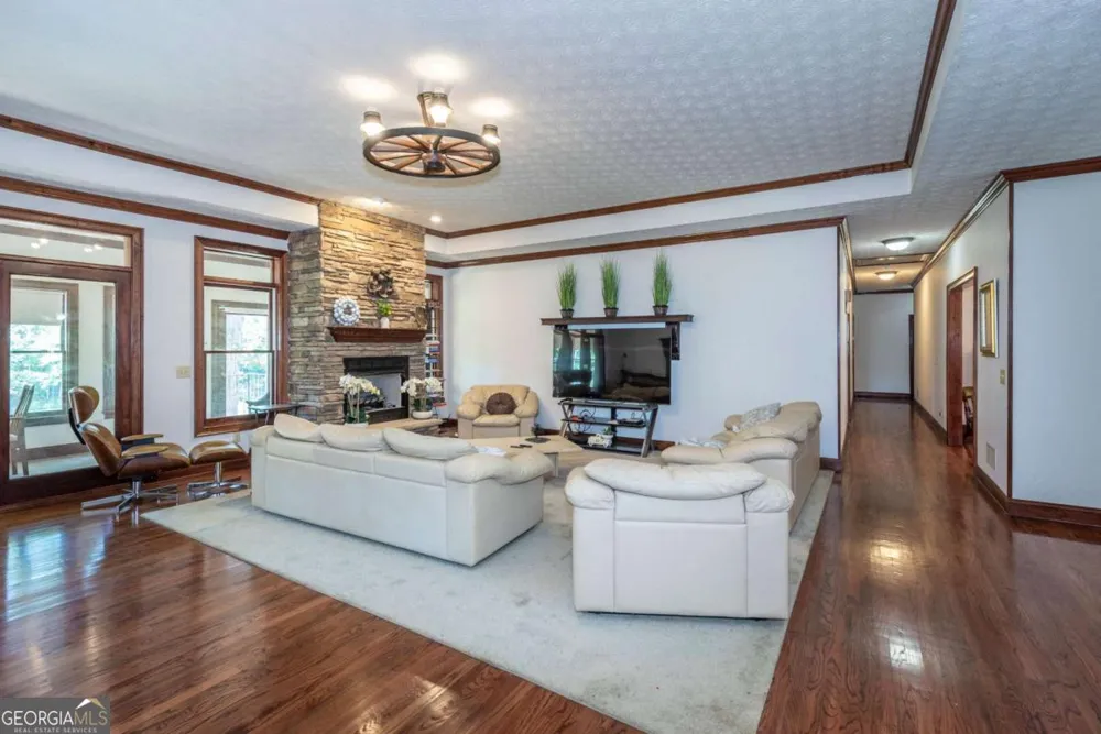 755 Harris RD Jasper, GA 30143
