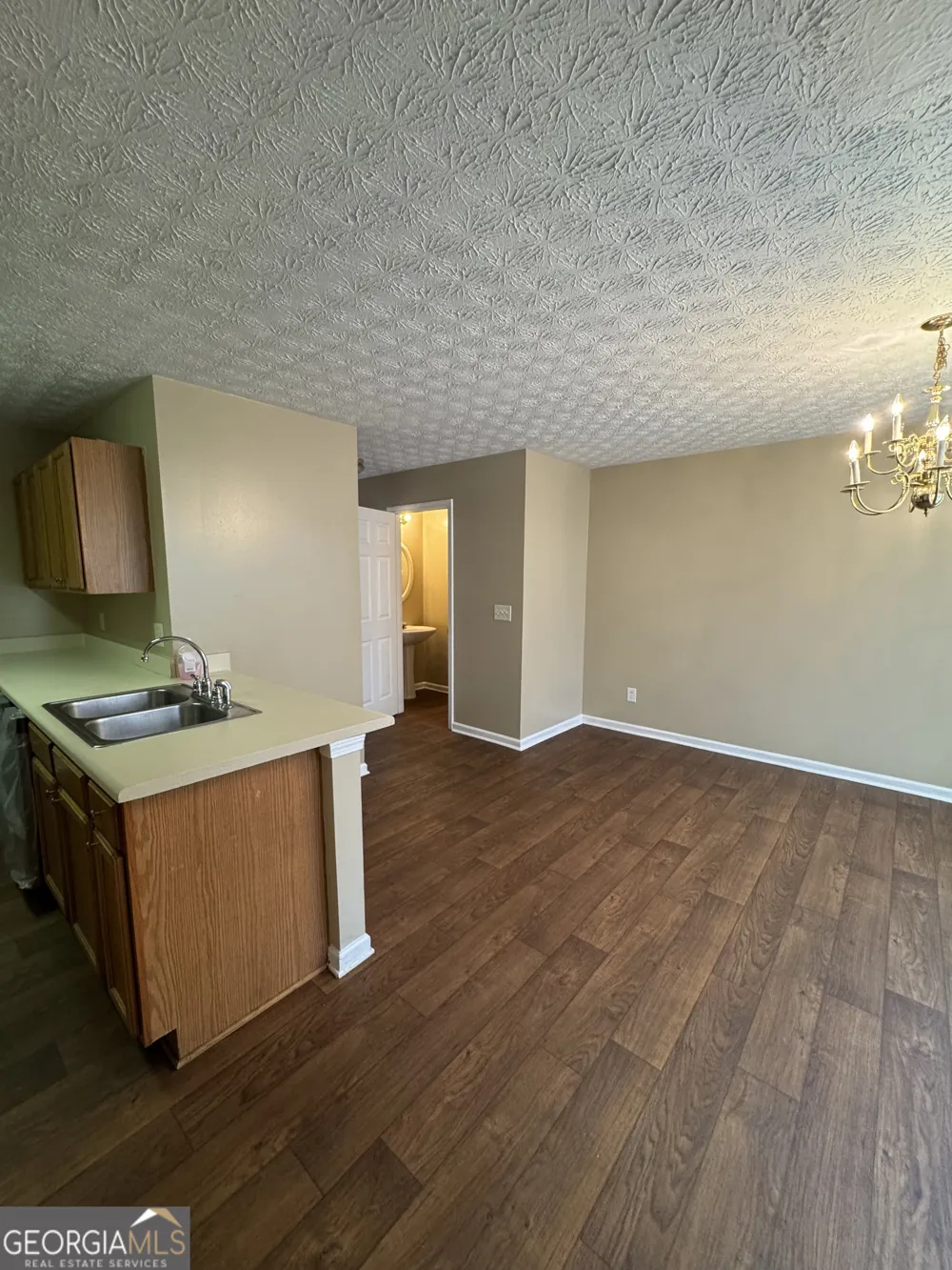 5869 Strathmoor Manor CIR Lithonia, GA 30058