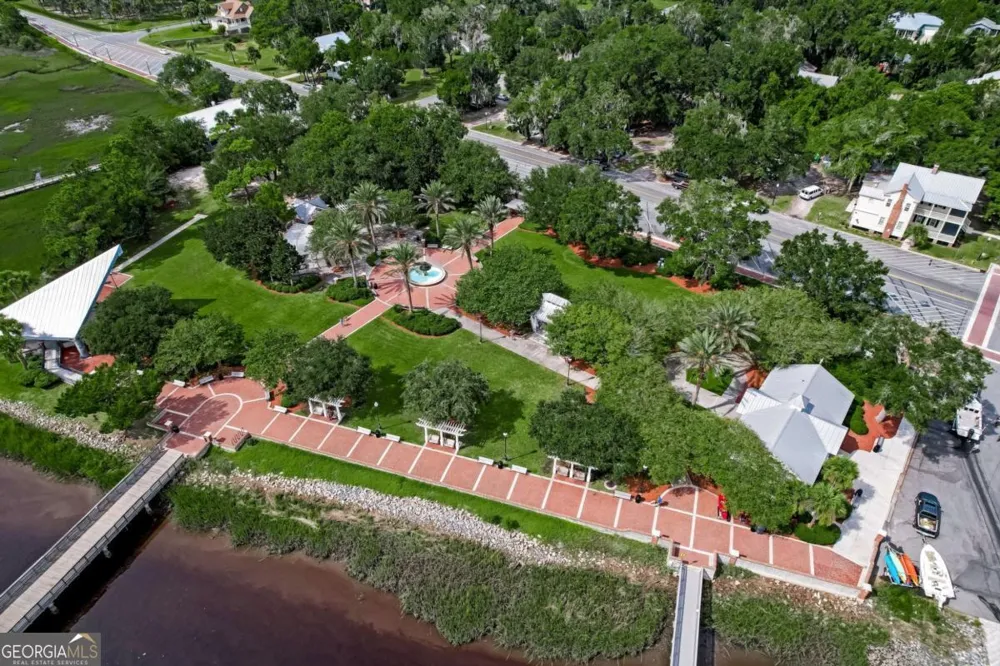 303 Mahan ST St. Marys, GA 31558