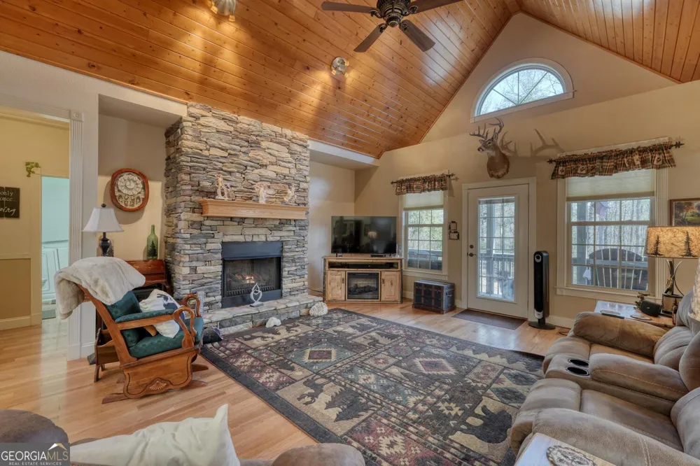 380 Patricks DR Blairsville, GA 30512