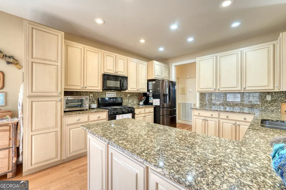 380 Patricks DR Blairsville, GA 30512